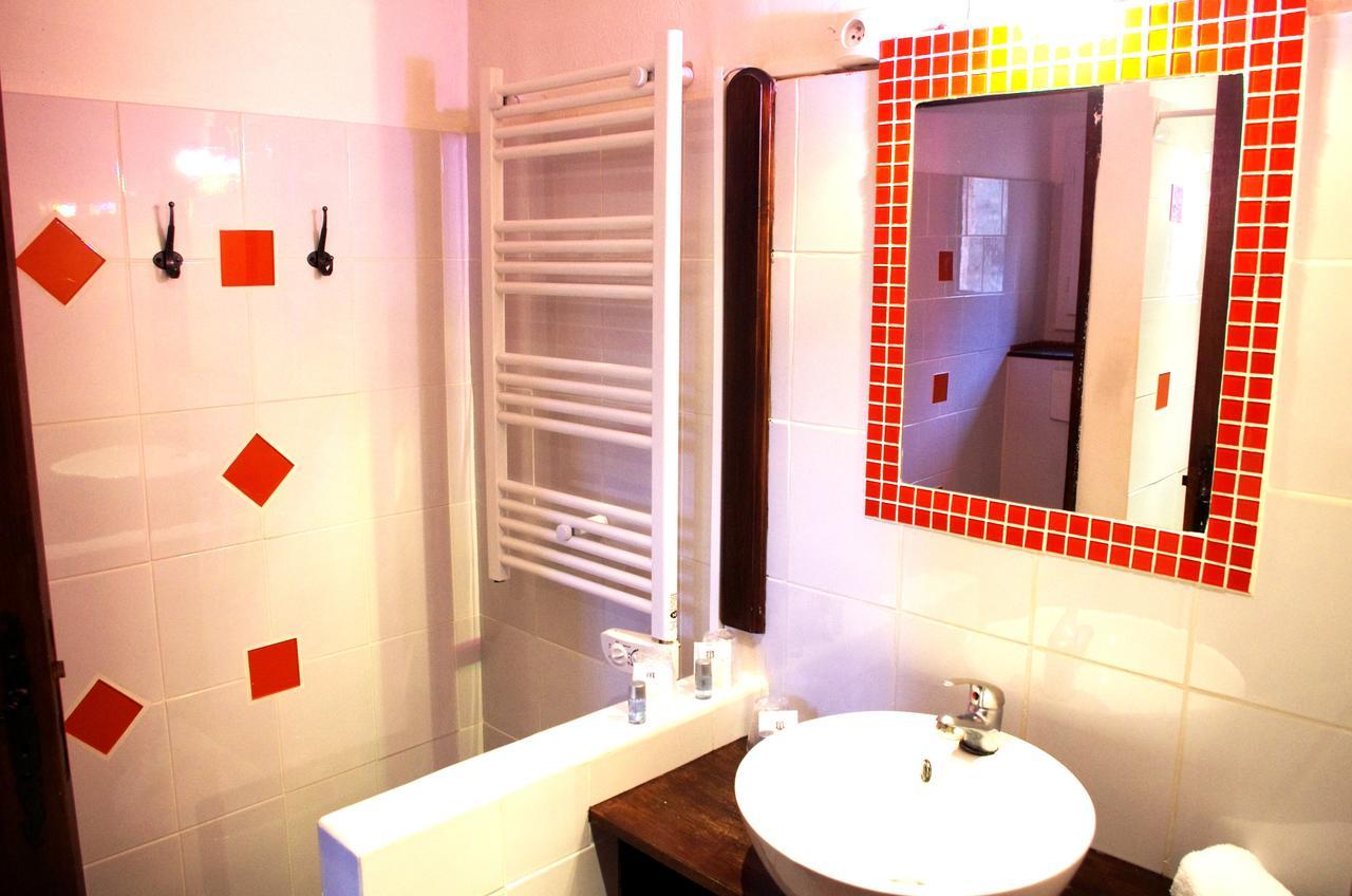 Lou Cigaloun Hotell Saint-Antonin-du-Var Exteriör bild