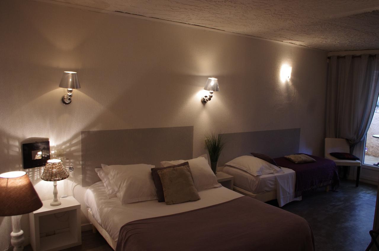 Lou Cigaloun Hotell Saint-Antonin-du-Var Exteriör bild